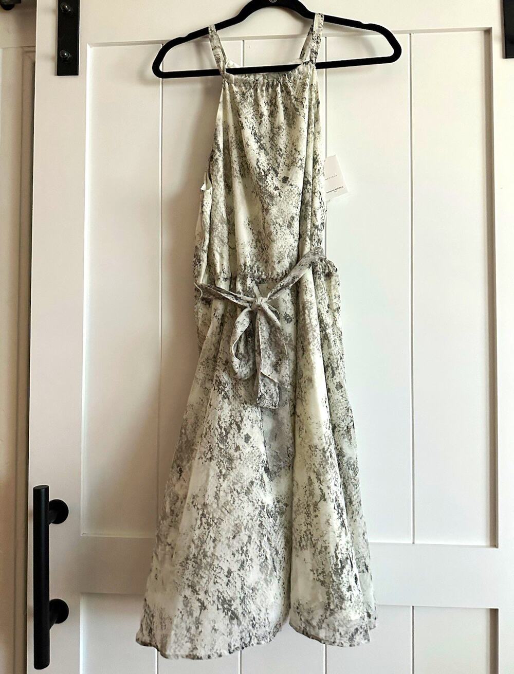 Banana Republic Women’s 10 White/Gray Snakeskin High Neck Dress New With Tage